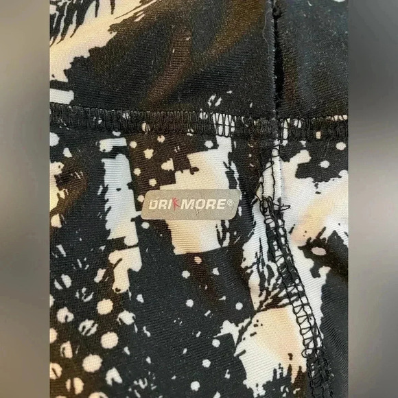 Athletic leggings, women’s unknown brand - Picture 2 of 5